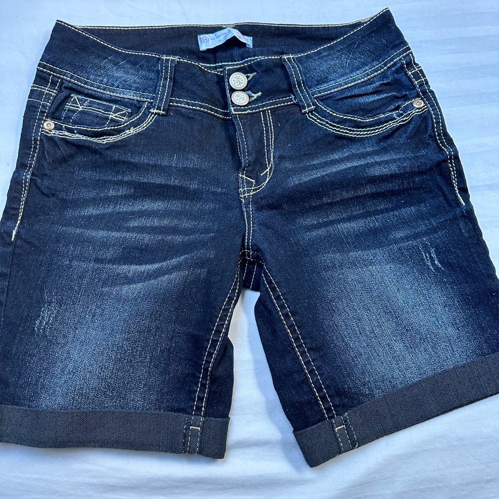 Juniors Stretch Jean Bermuda shorts EUC